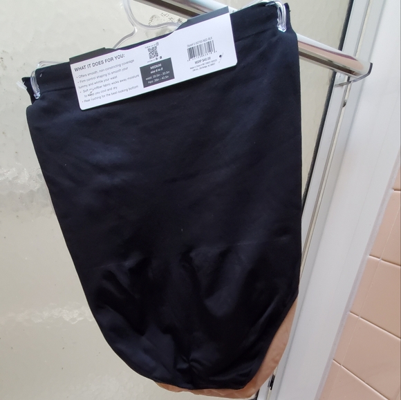 NWT UnderWhere 2Pk Breathable Hi-Waist Brief; Firm Control. Medium Sz. $35. - Picture 7 of 9